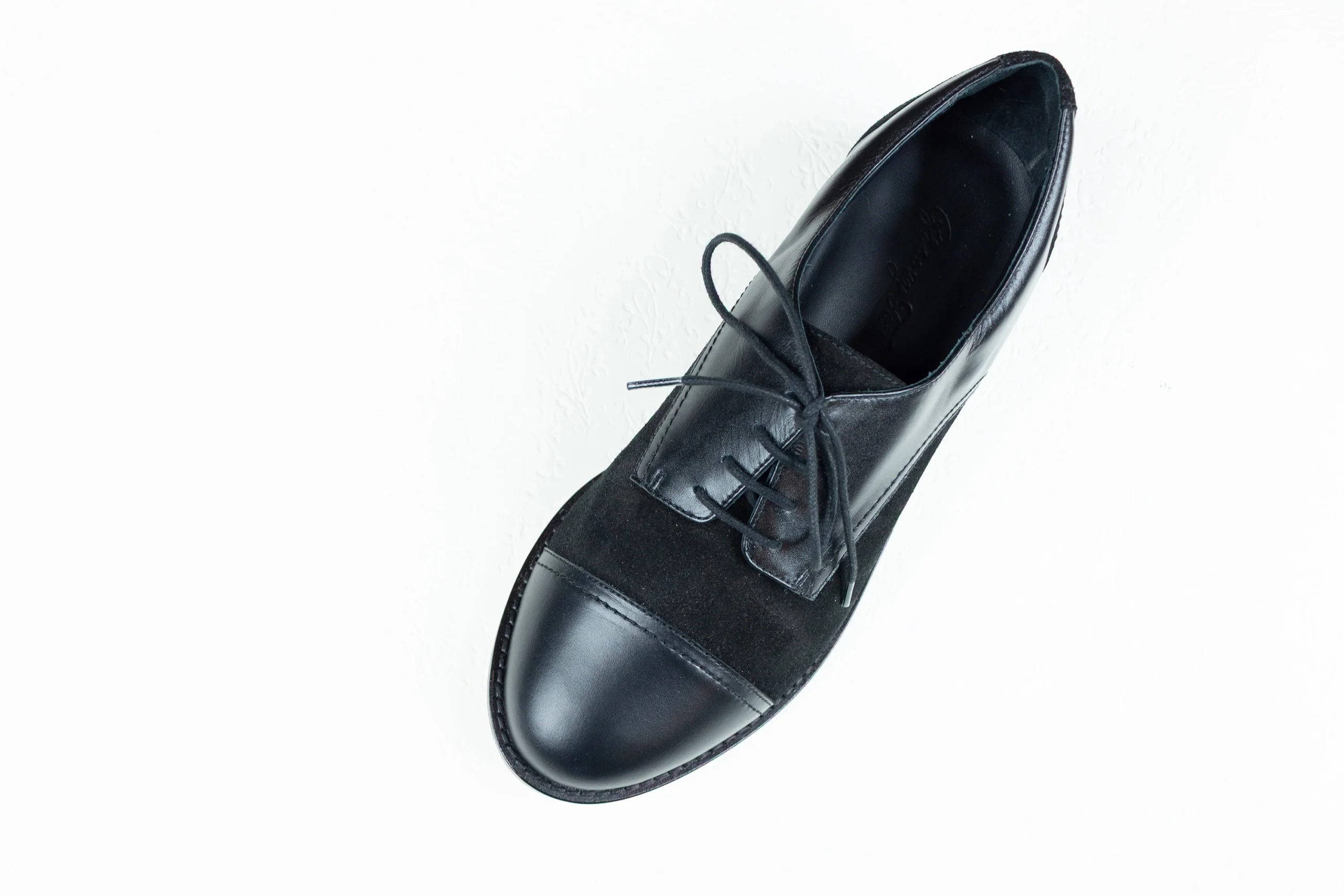 sleek all black 3
